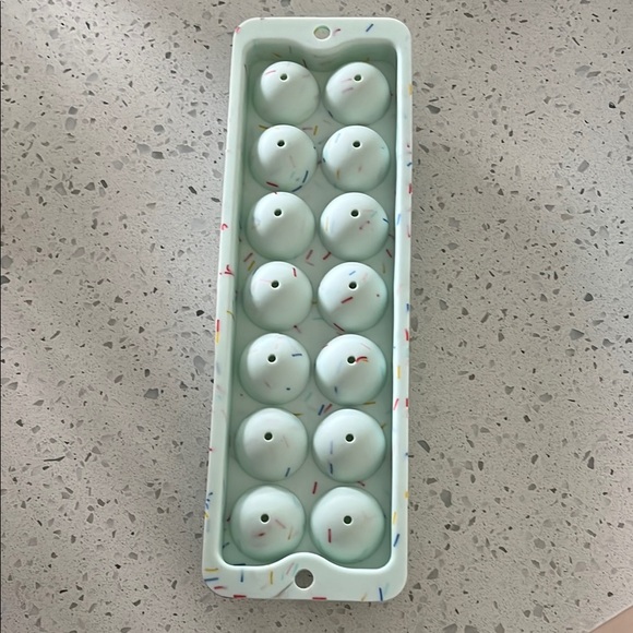 No Brand Other - Mint Green Silicone Ice Cube Holder